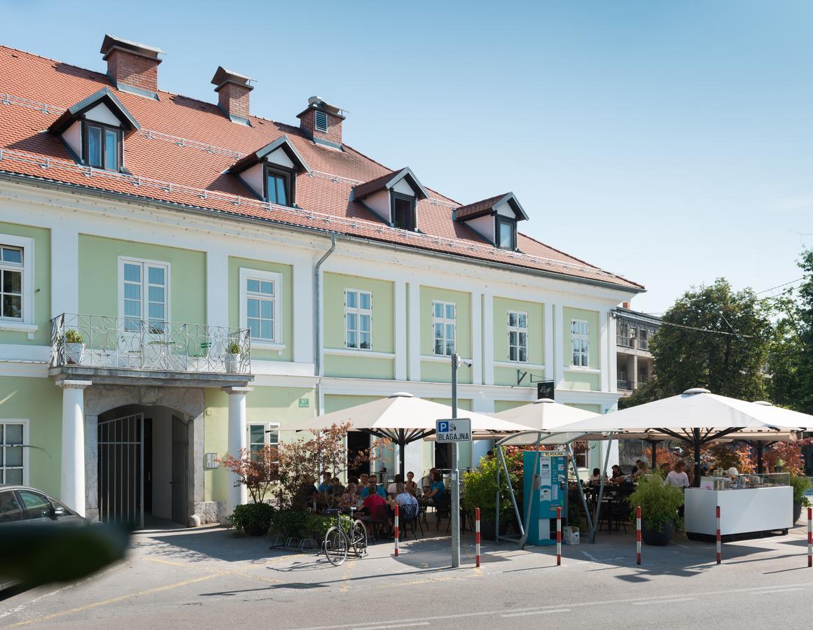 Apartments Rog Ljubljana Exteriör bild