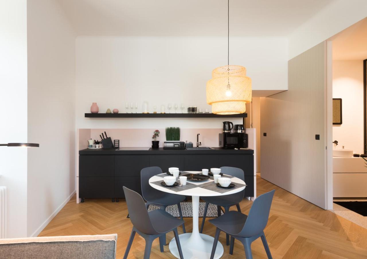 Apartments Rog Ljubljana Exteriör bild
