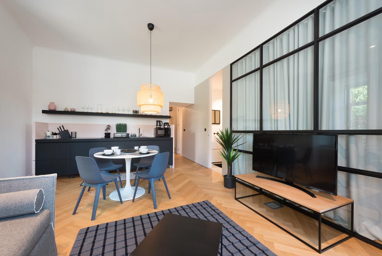 Apartments Rog Ljubljana Exteriör bild